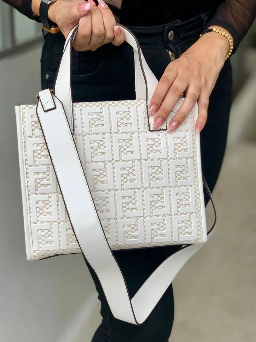 CARTERA DE MANO