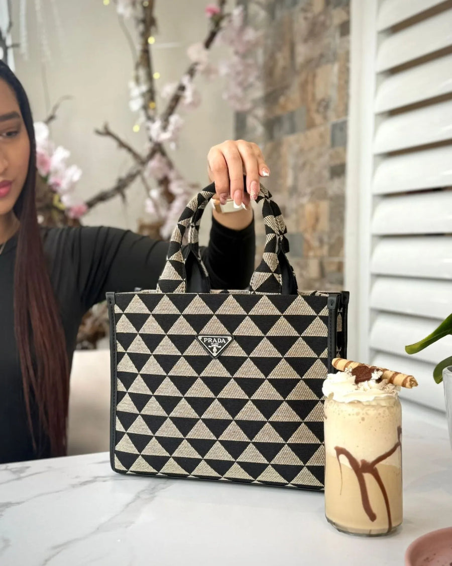 Cartera Prada Bordada Premium