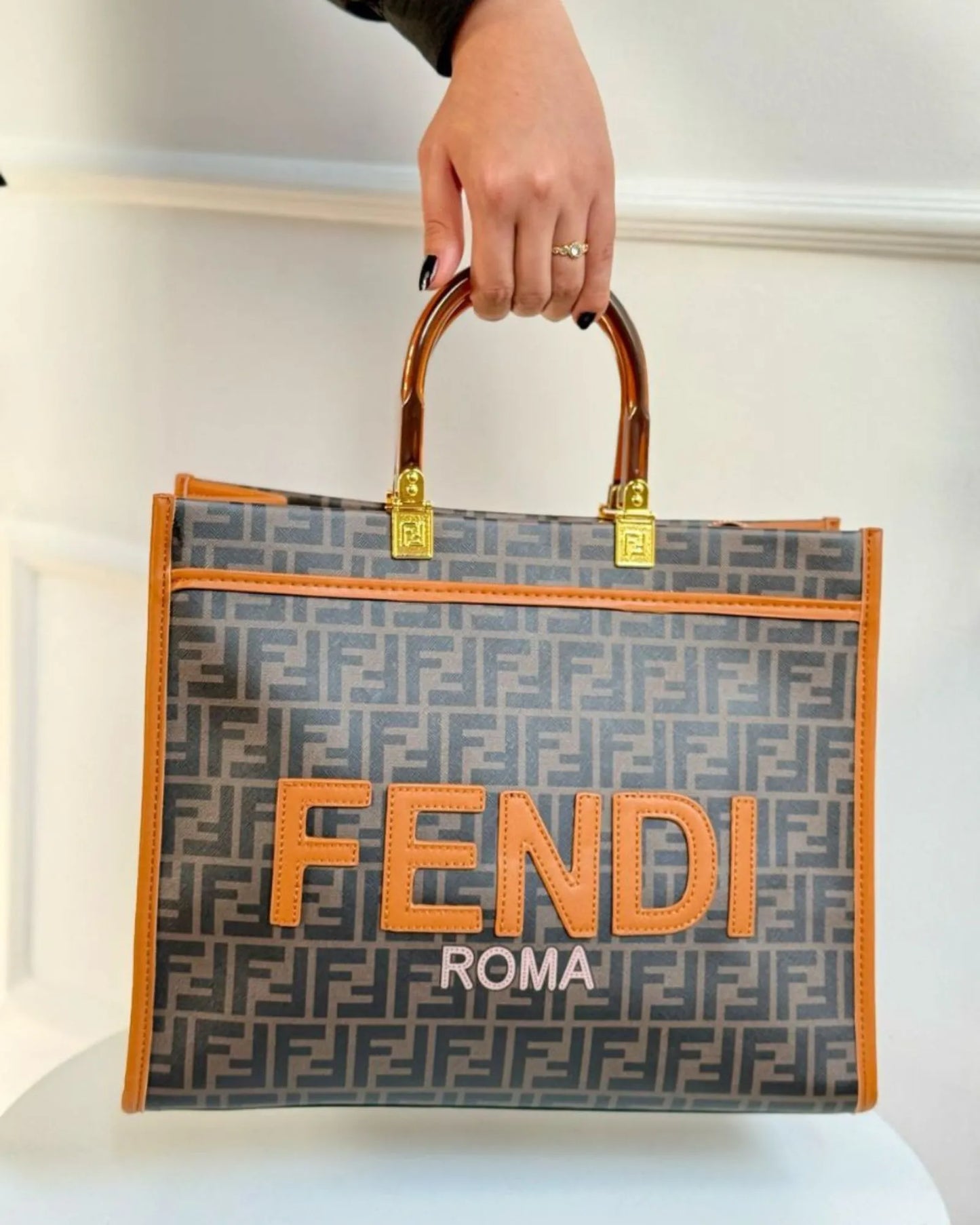 CARTERA F MONOGRAMA MIEL