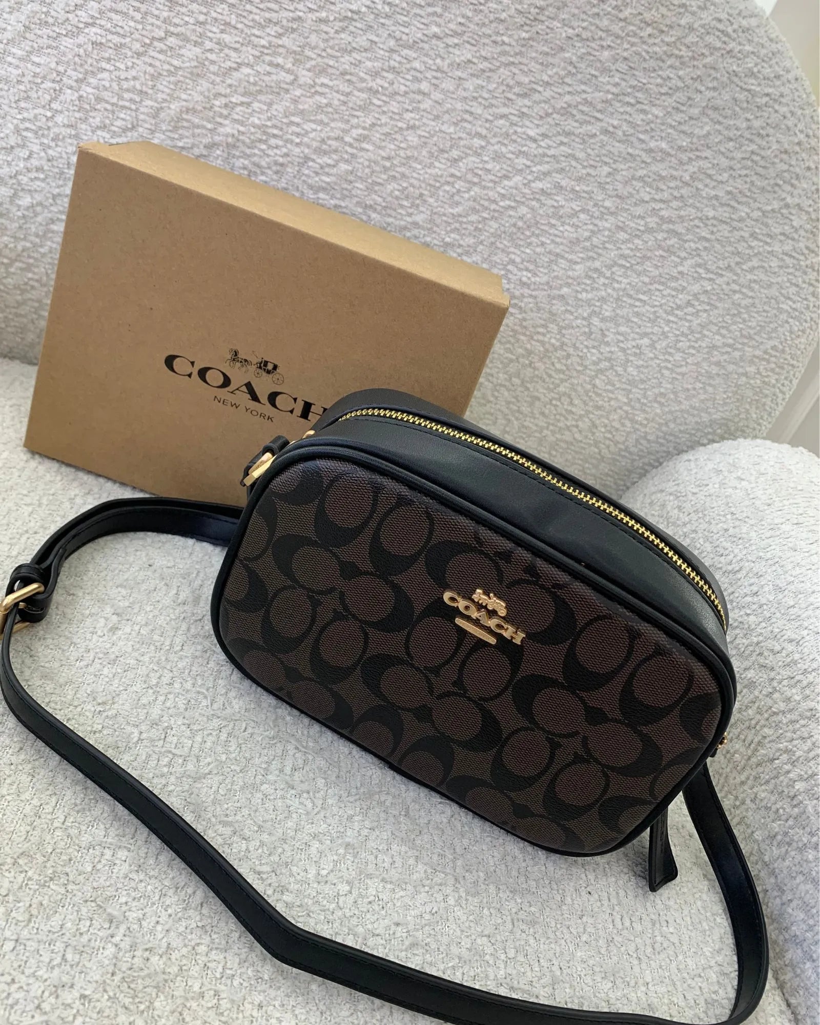 Coach Elegance Classic