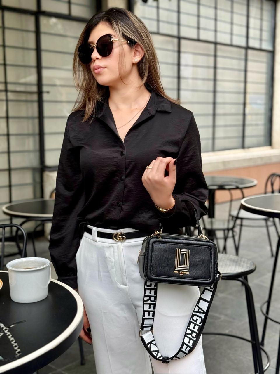 MANOS LIBRES NEGRO HERRAJE DORADO