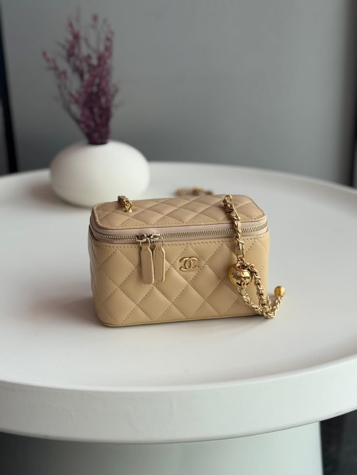 CHANEL SMALL VANITY