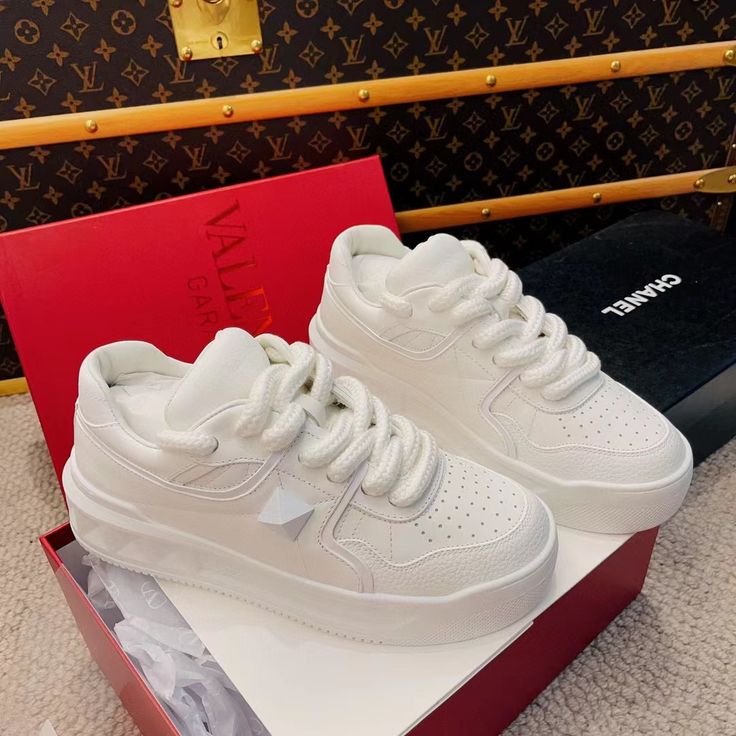 Tenis Valentino White