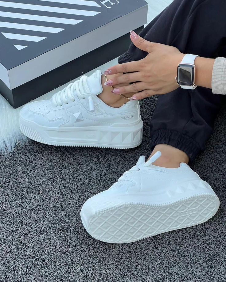 Tenis Valentino White
